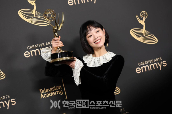 아시아권 배우 최초로 에미상을 수상한 배우 이유미, 게스트상을 수상했다. / 사진=배우 이유미 인스타그램